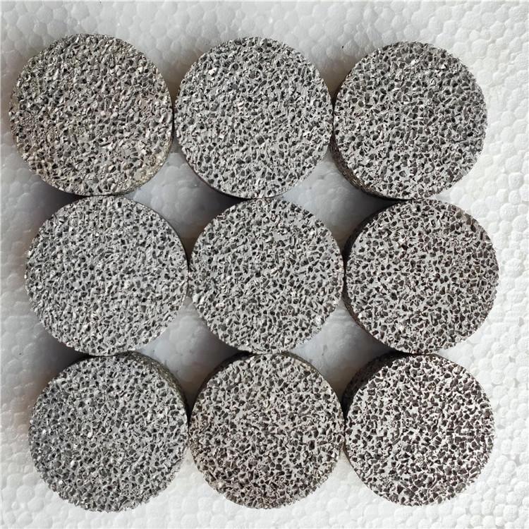 微孔泡沫鋁500x500x10mm 吸音、吸聲、消音通孔發泡鋁環保新材料 廣嘉源 GJY-AL010